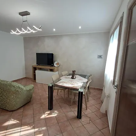 Albero Di Giada Apartment Maletto